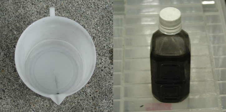 写真右は局番崩壊したバッテリーの液体、左は正常なもの